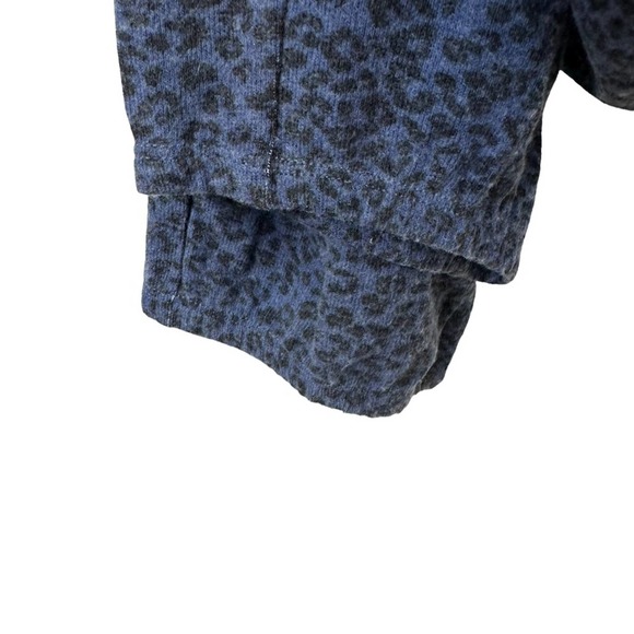 SPLENDID Blue Leopard Print Joggers Size Medium NWOT - Picture 4 of 8